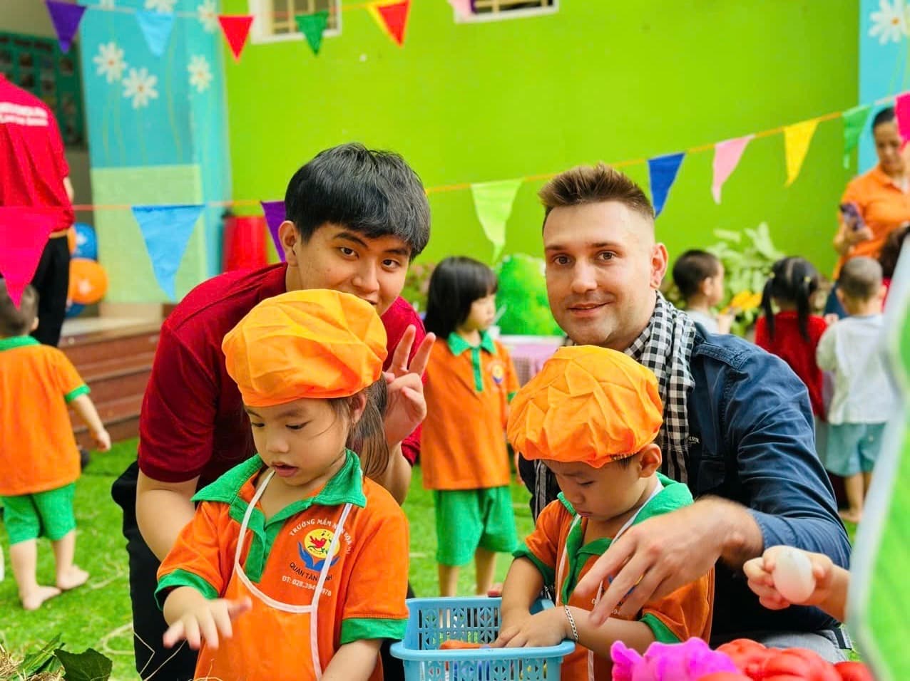 Hoạt động liên kết AMES Sài Gòn 6